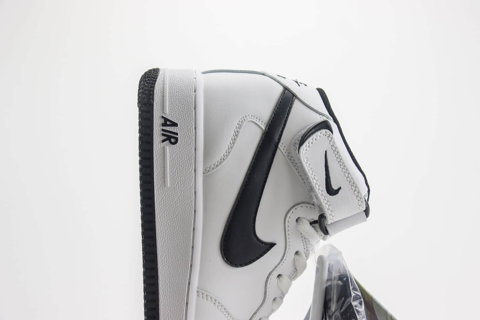 耐克Nike Air Force 1 Mid纯原版本空军一号中帮AF1白黑板鞋 莆田耐克货源 货号:DV0806-101