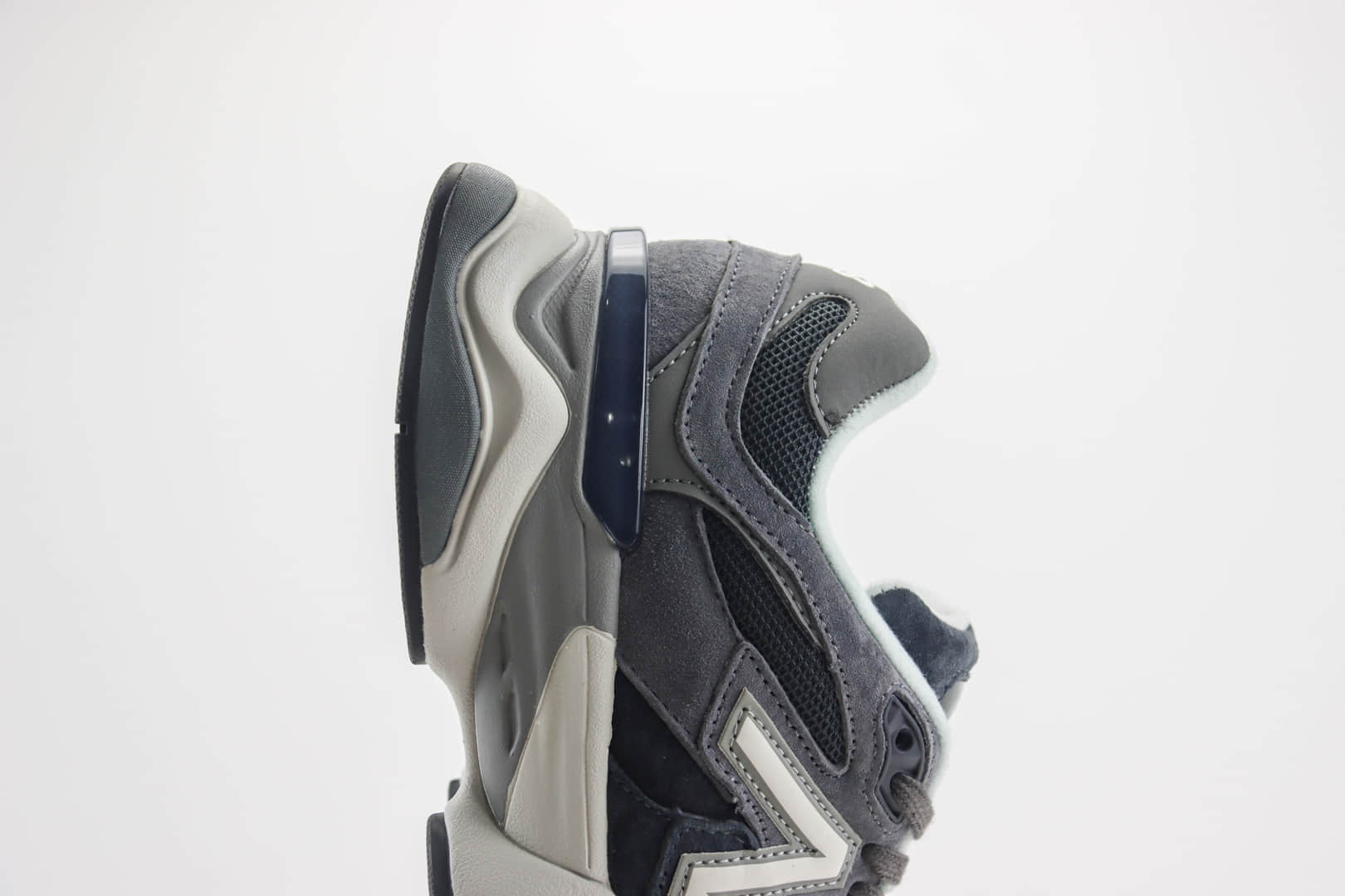 新百伦New Balance 9060纯原版本炭黑色NB9060复古慢跑鞋 莆田新百伦货源 货号：U9060JBM