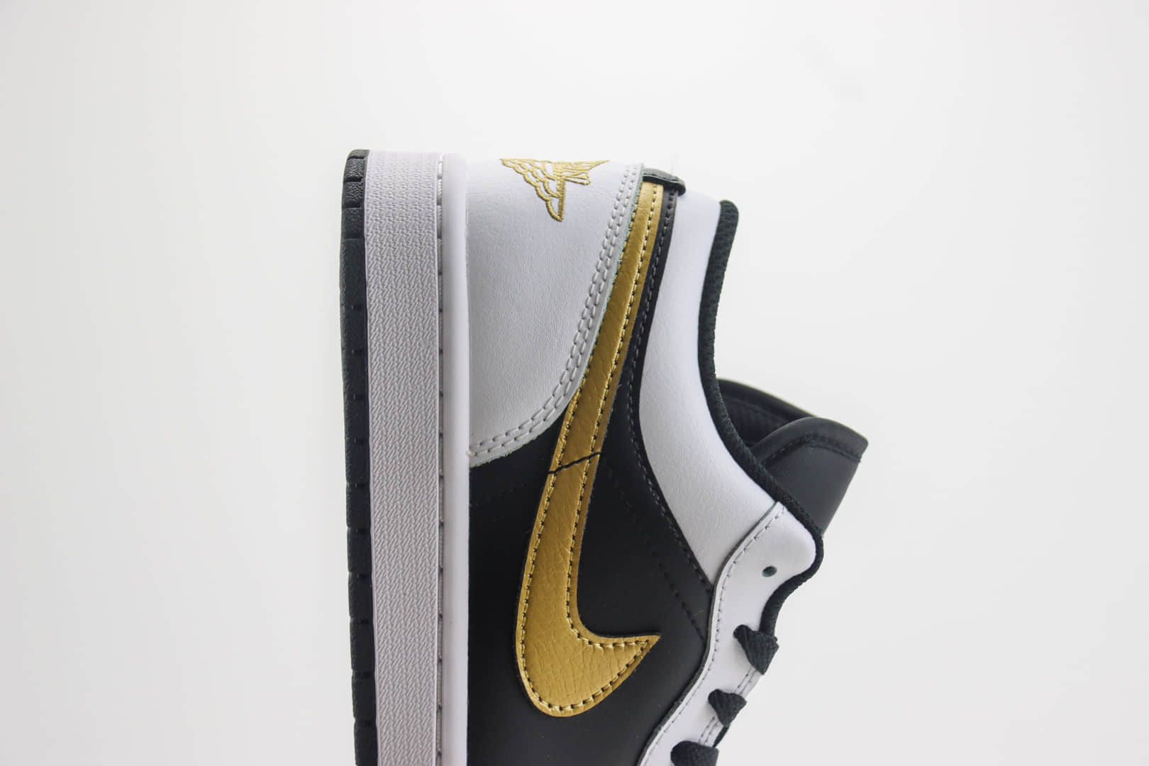 乔丹Air Jordan 1 Low Reverse Panda纯原版本低帮AJ1白黑金钩板鞋 莆田AJ1货源 货号:553558-172