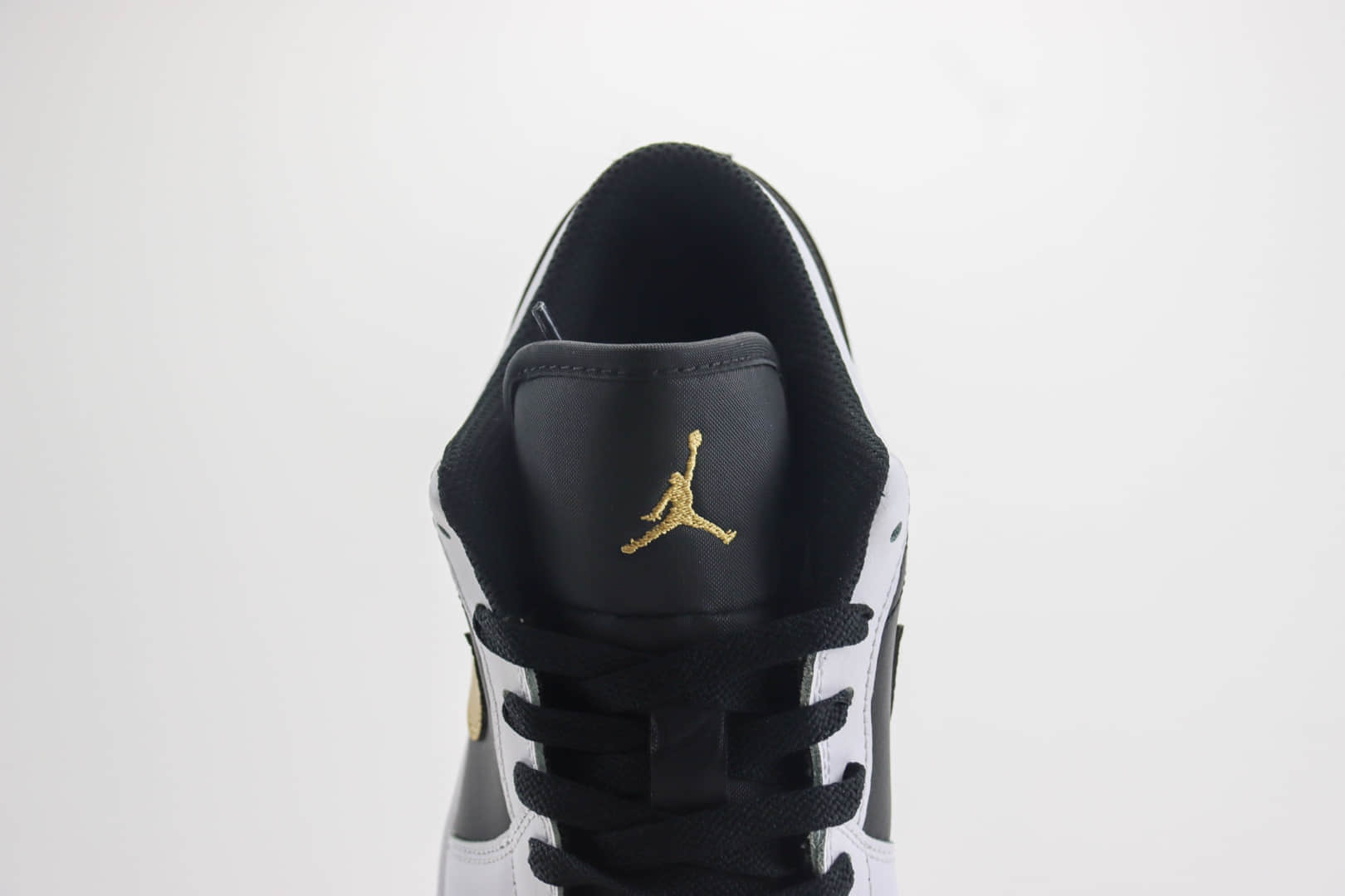 乔丹Air Jordan 1 Low Reverse Panda纯原版本低帮AJ1白黑金钩板鞋 莆田AJ1货源 货号:553558-172