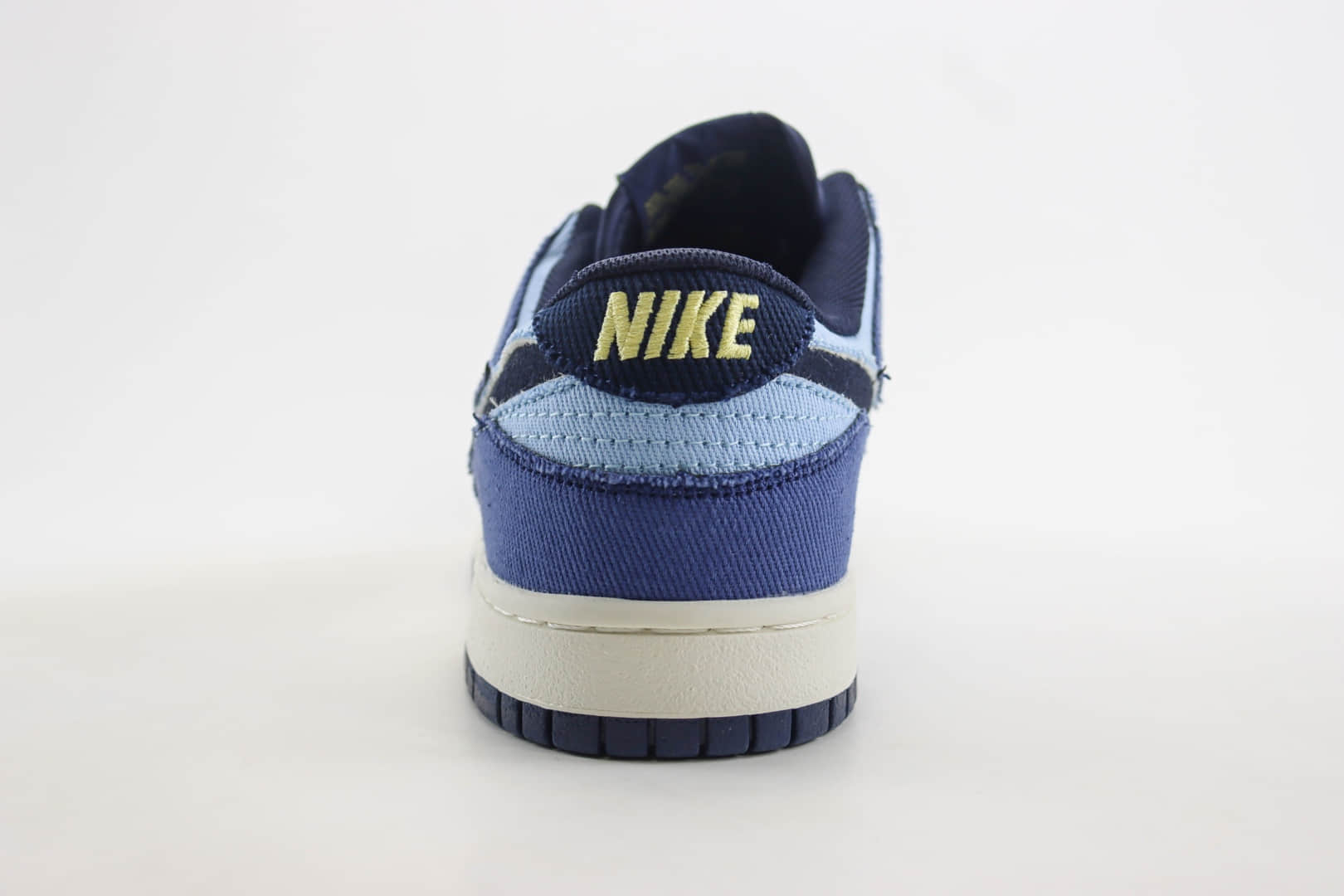 耐克Nike SB Dunk Low纯原版本低帮SB Dunk帆布蓝滑板板鞋 莆田耐克货源 货号：HF3141-400