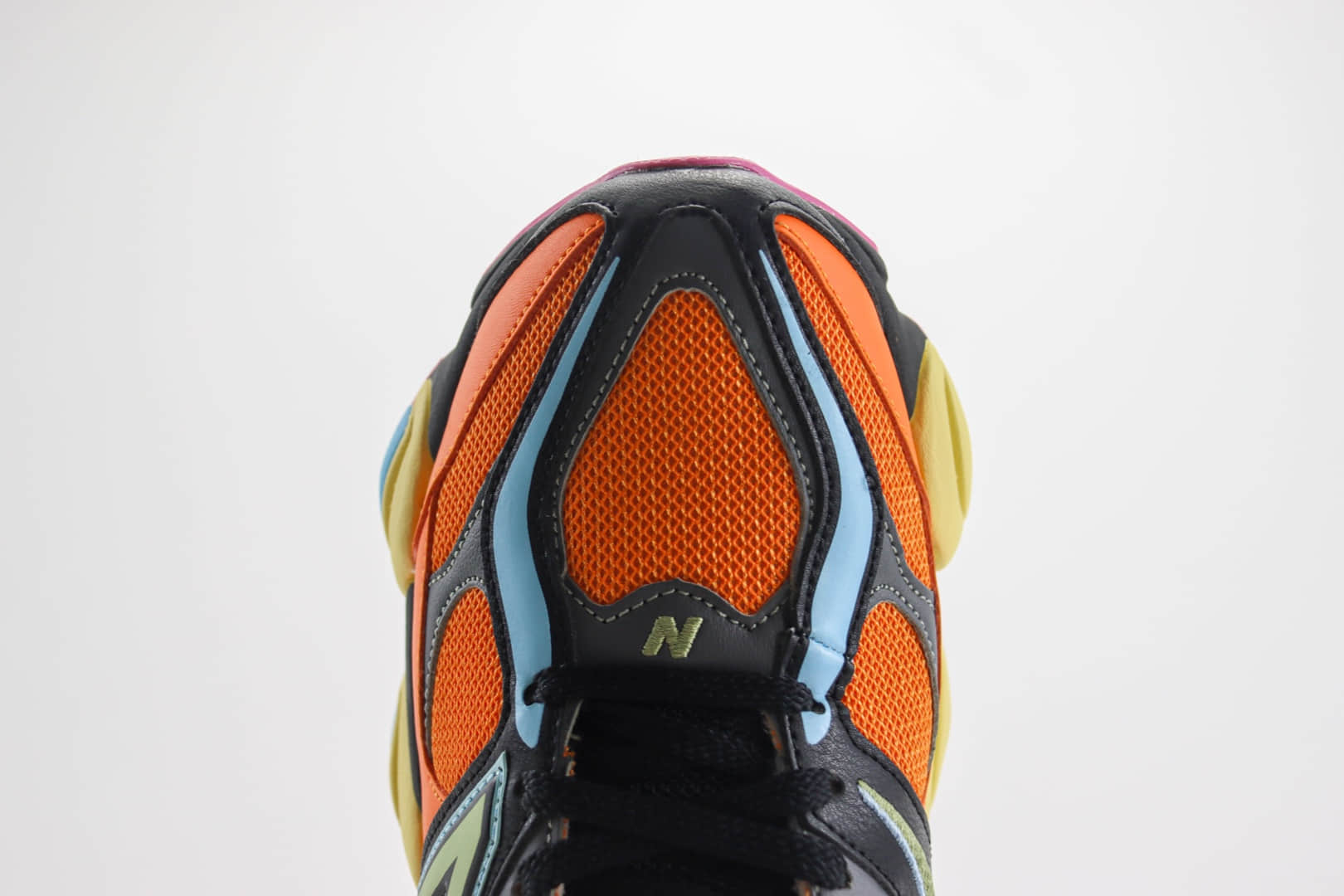 新百伦New Balance 9060纯原版本黑蓝橙NB9060复古慢跑鞋 莆田新百伦货源 货号：U9060OGB