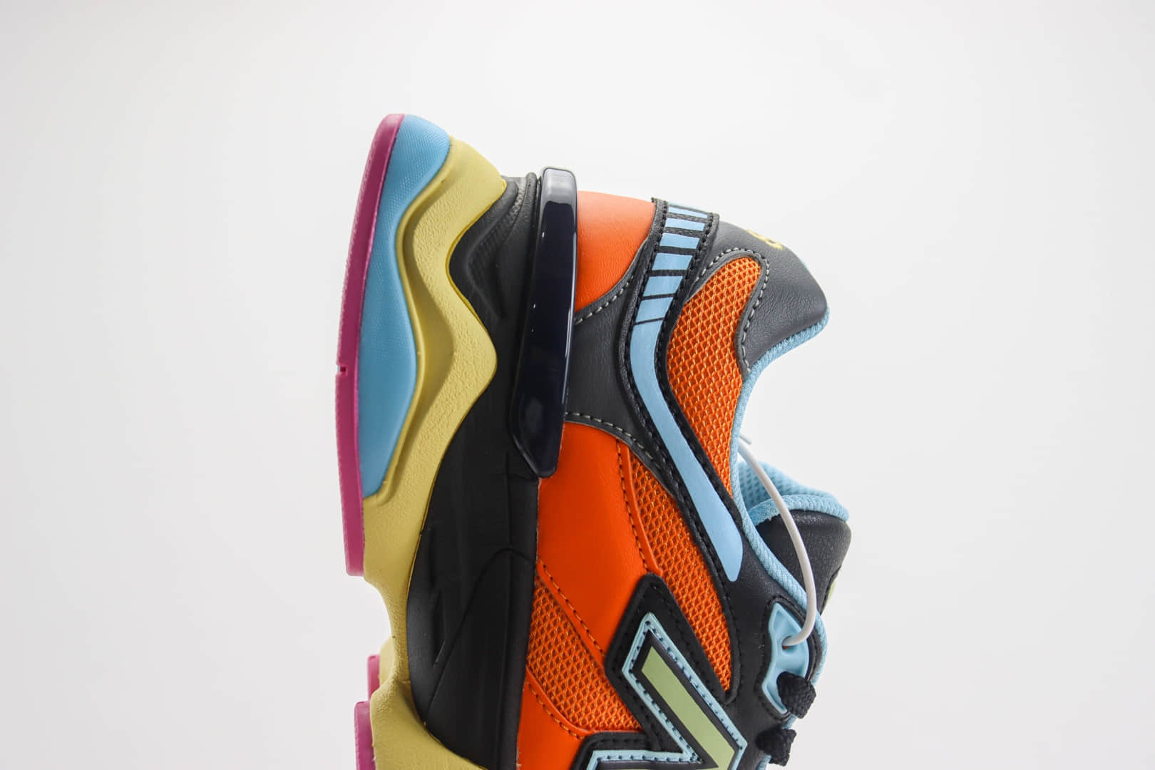 新百伦New Balance 9060纯原版本黑蓝橙NB9060复古慢跑鞋 莆田新百伦货源 货号：U9060OGB