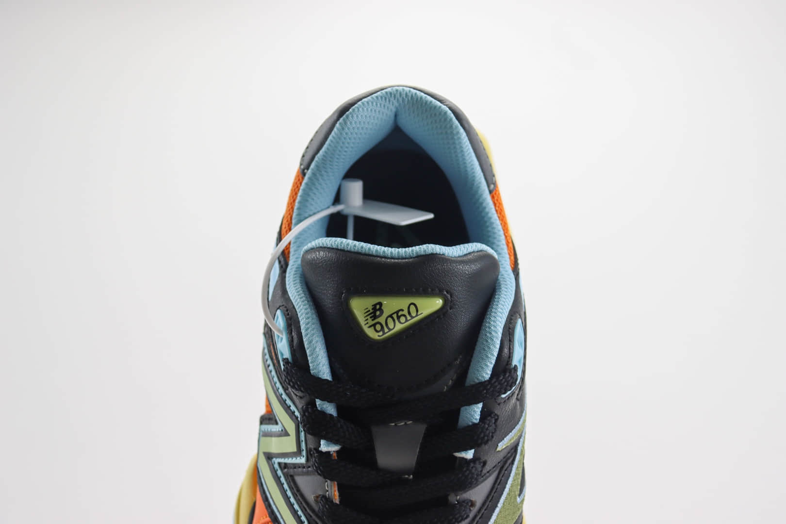 新百伦New Balance 9060纯原版本黑蓝橙NB9060复古慢跑鞋 莆田新百伦货源 货号：U9060OGB