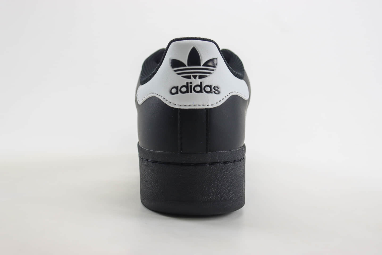 阿迪达斯adidas Originals Superstar XLG纯原版本贝壳头黑白金标板鞋 莆田阿迪达斯货源 货号:IG9777