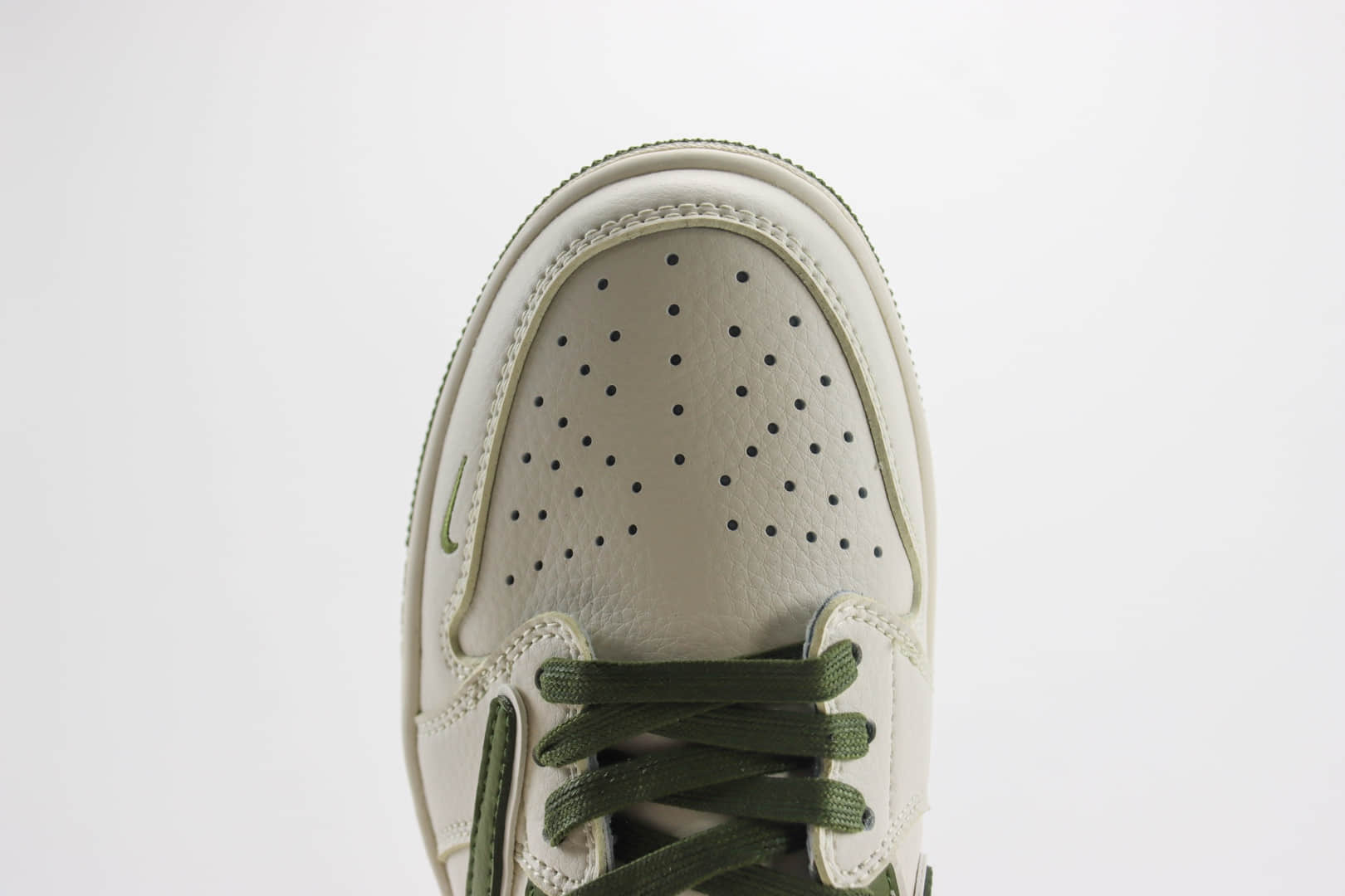乔丹Stussy x Air Jordan 1 Low纯原版本斯图西联名AJ1白绿倒钩板鞋 莆田AJ货源 货号:DM6688-602