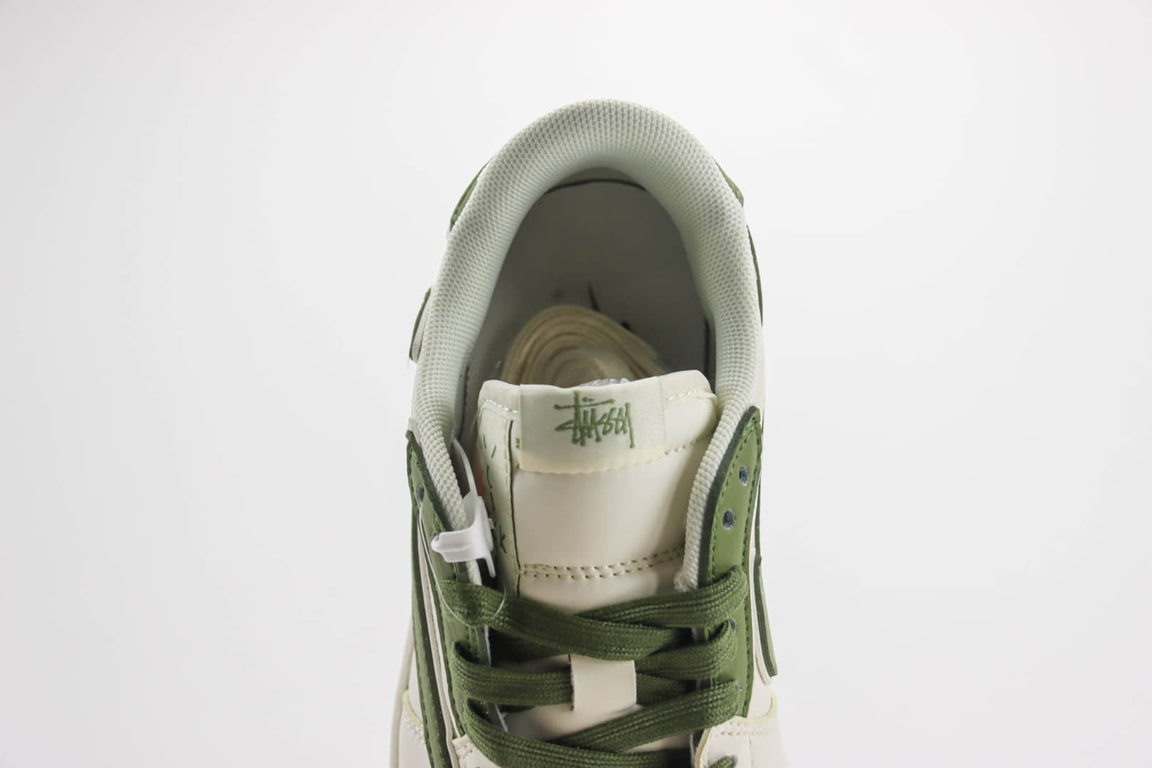 乔丹Stussy x Air Jordan 1 Low纯原版本斯图西联名AJ1白绿倒钩板鞋 莆田AJ货源 货号:DM6688-602