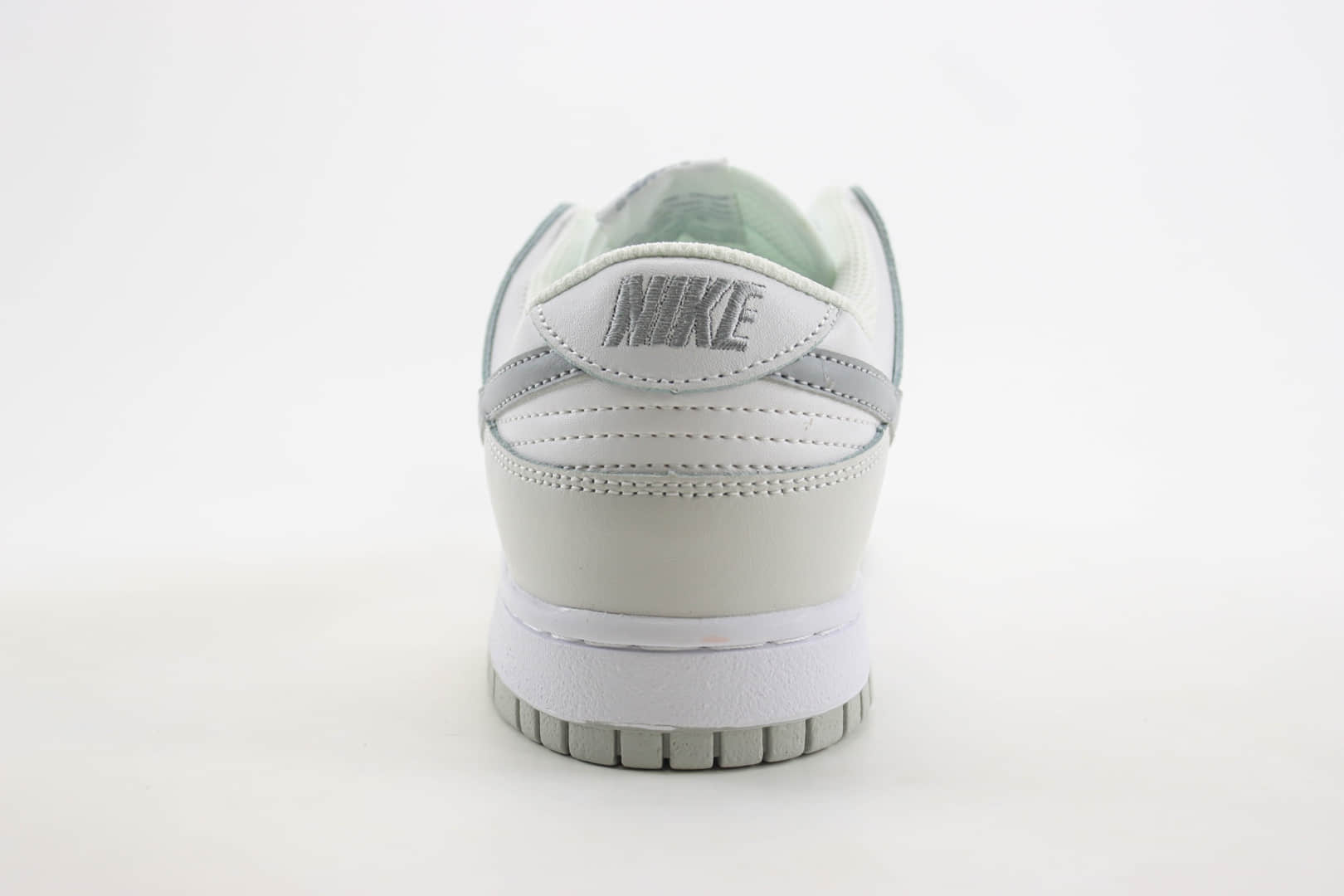 耐克Nike SB Dunk Low纯原版本低帮SB Dunk灰白色滑板板鞋 莆田耐克代理 货号：DV0831-106