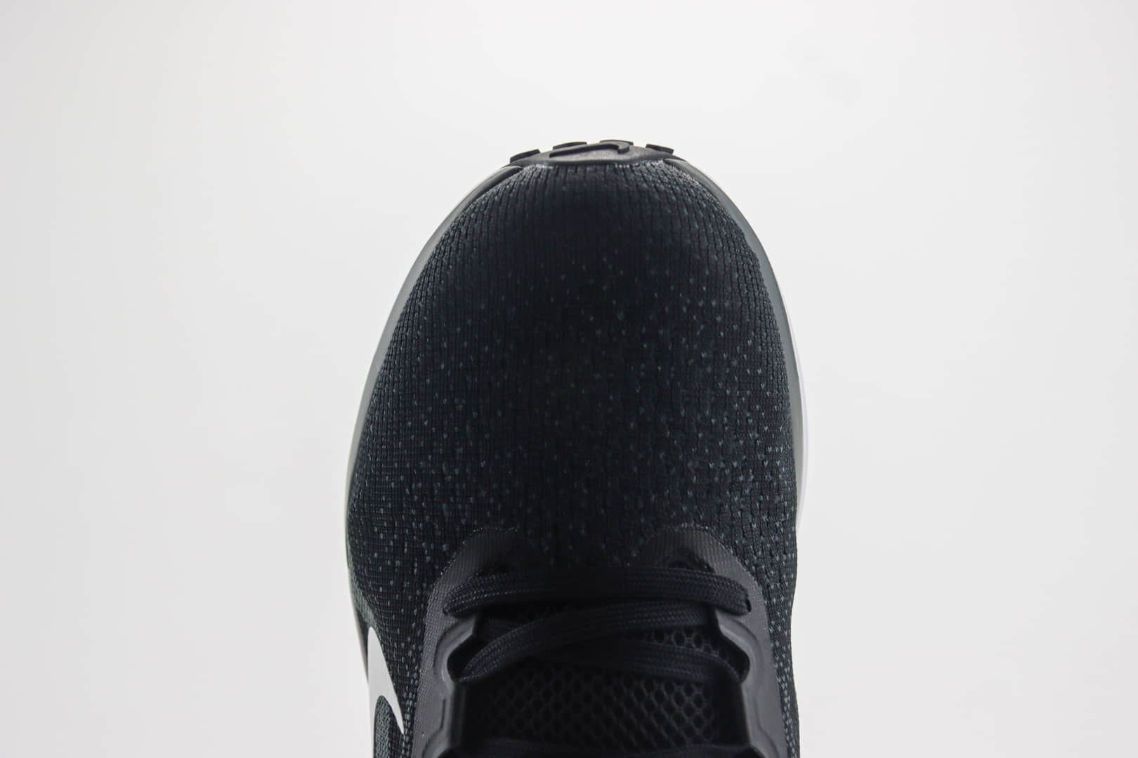 耐克Nike Air Zoom Winflo 11纯原版本黑白网面透气跑鞋 莆田耐克货源 货号：FJ9509-001