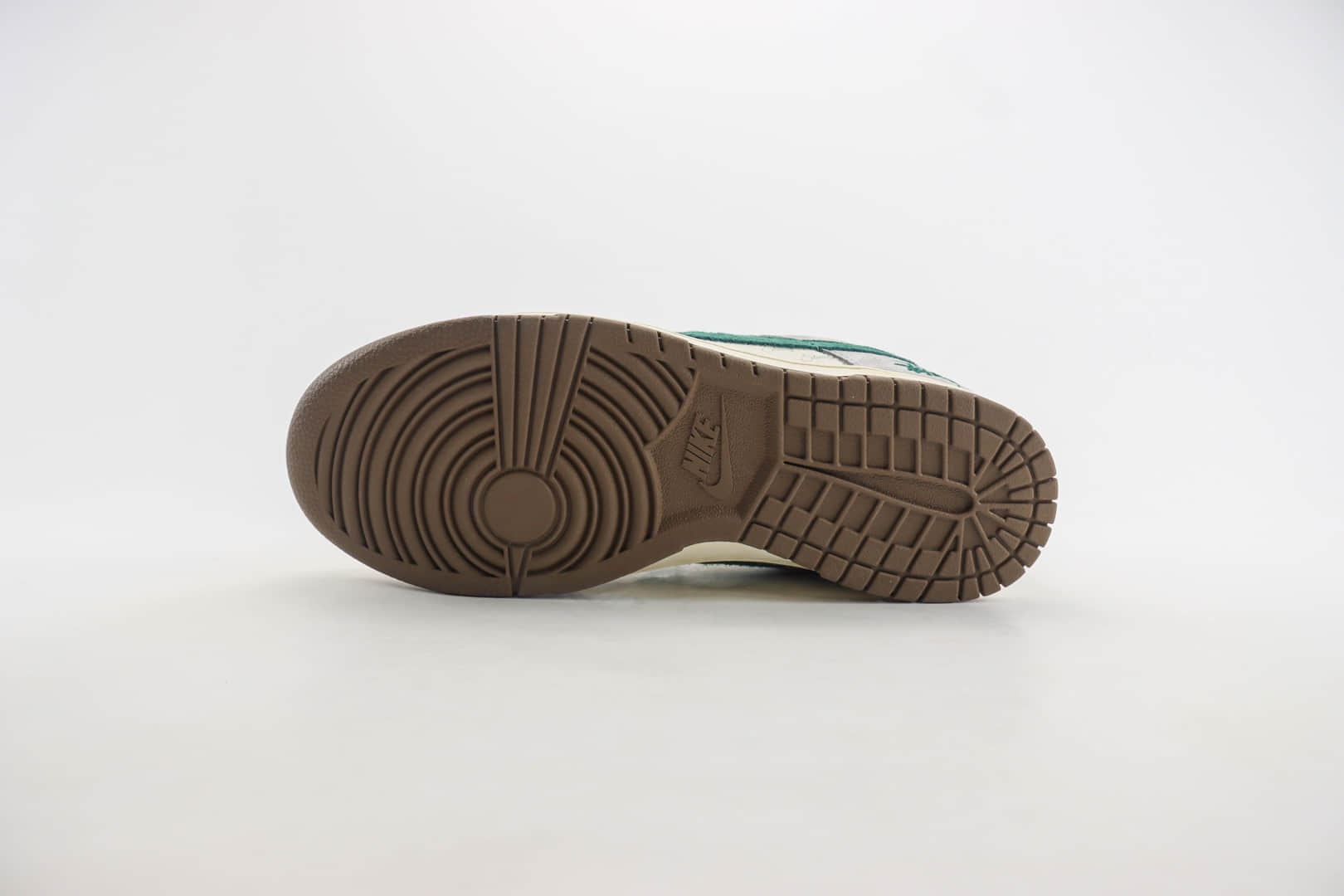 耐克Stussy x Nike SB Dunk Low纯原版本斯图西联名SB Dunk白灰绿双勾板鞋 莆田复刻鞋货源 货号:CF3688-007