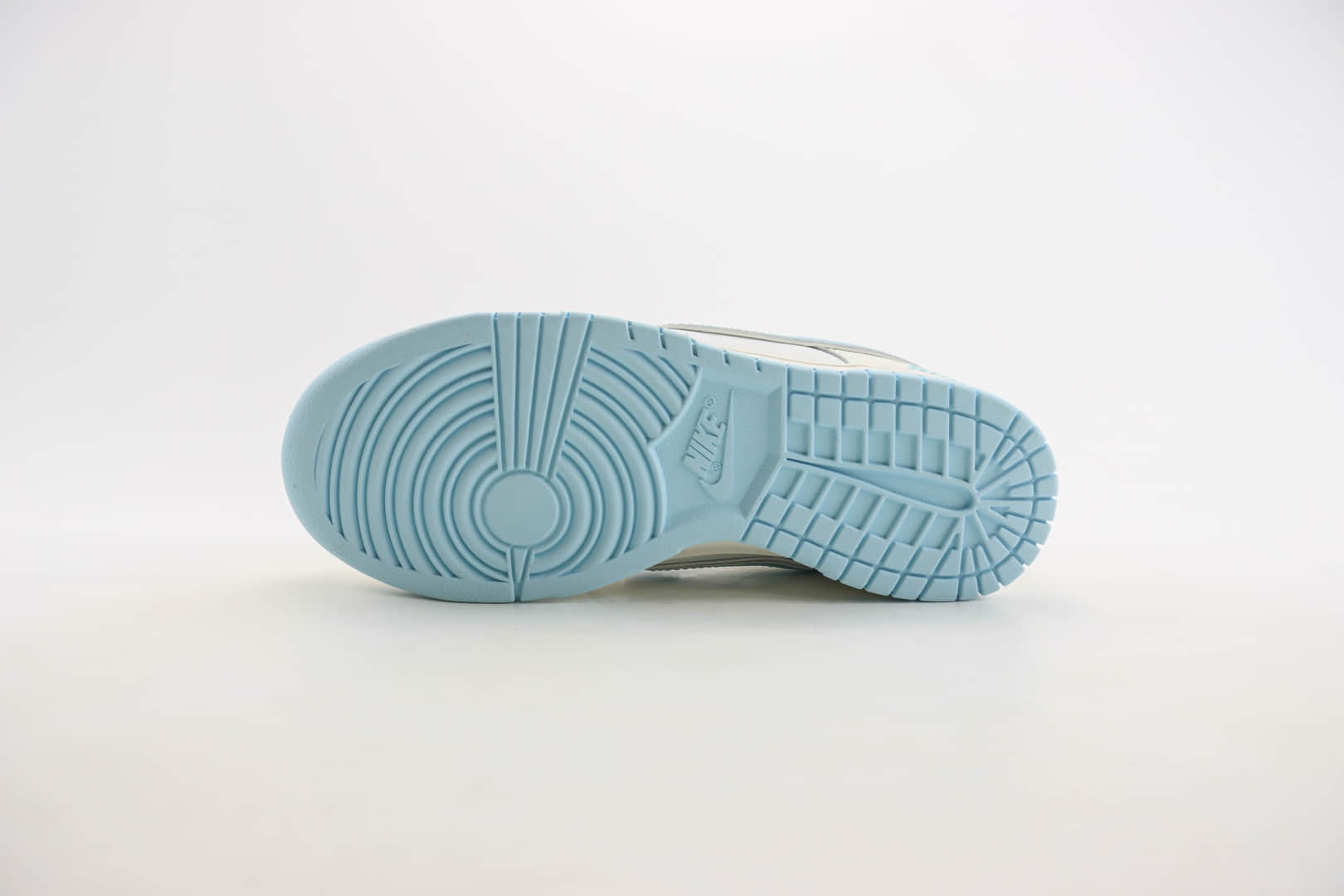 耐克Nike SB Dunk Low纯原版本低帮SB Dunk米白蓝板鞋 莆田耐克货源 货号:KK1888-009