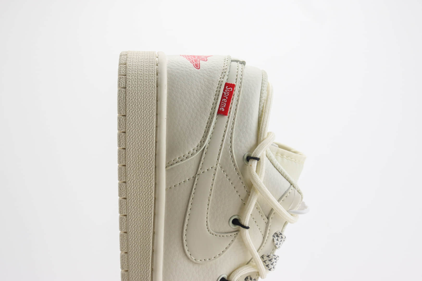 乔丹Air Jordan 1 Low纯原版本低帮AJ1米白色板鞋 莆田AJ货源 货号:SJ9950-017 乔丹Air Jordan 1 Low纯原版本低帮AJ1米白色板鞋 莆田AJ货源 货号:SJ9950-017