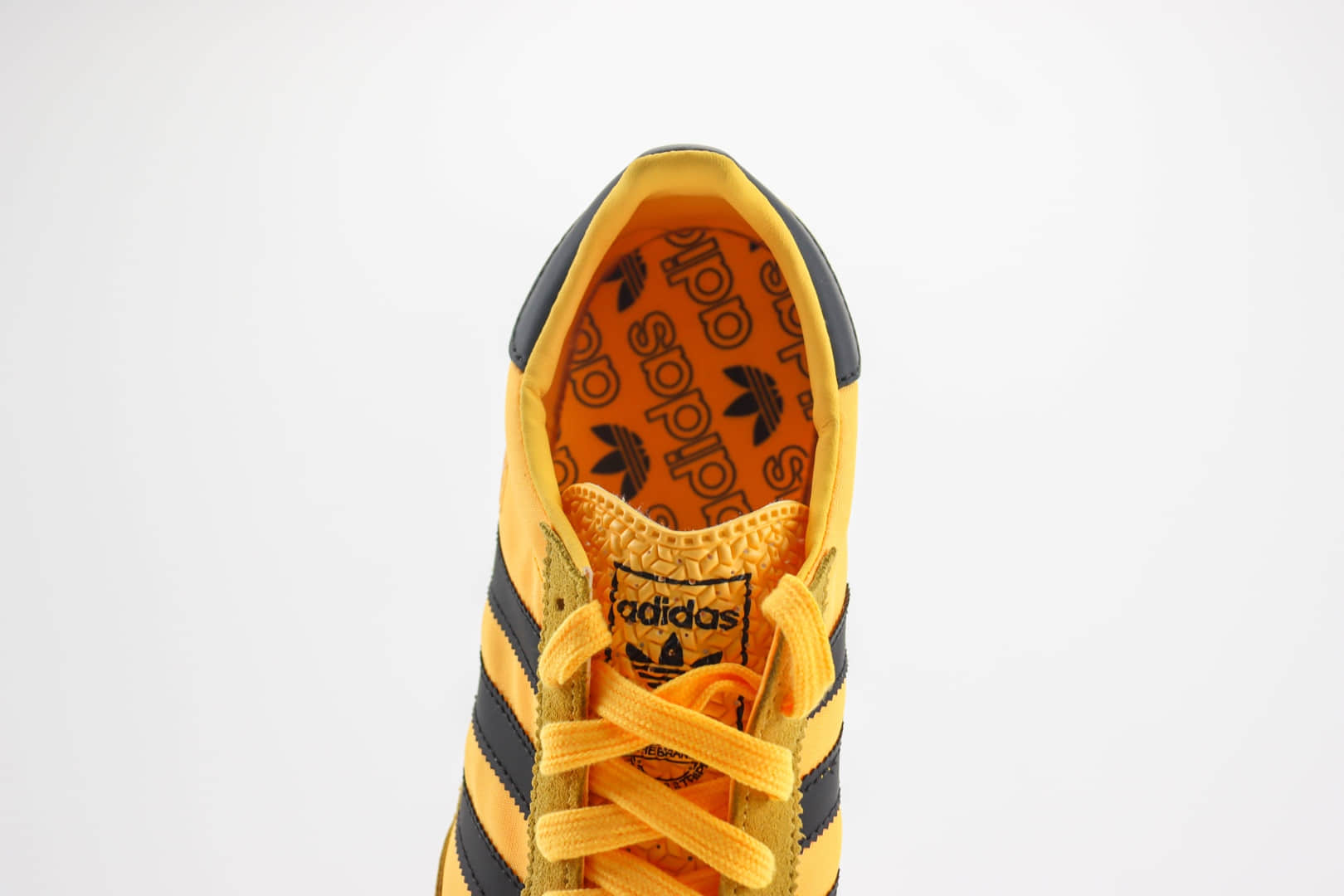 阿迪达斯Adidas Originals SL 72 RS(Reshaped)纯原版本白黄色复古慢跑鞋 莆田阿迪达斯货源 货号:IH7912 阿迪达斯Adidas Originals SL 72 RS(Reshaped)纯原版本白黄色复古慢跑鞋 莆田阿迪达斯货源 货号:IH7912