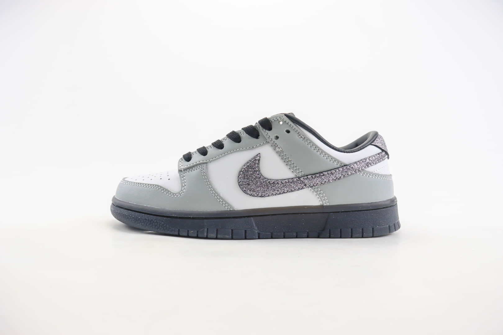 耐克Nike SB Dunk Low纯原版本低帮DUNK灰白闪阴勾配色板鞋 莆田DUNK工厂 货号:HQ3462-191 耐克Nike SB Dunk Low纯原版本低帮DUNK灰白闪阴勾配色板鞋 莆田DUNK工厂 货号:HQ3462-191