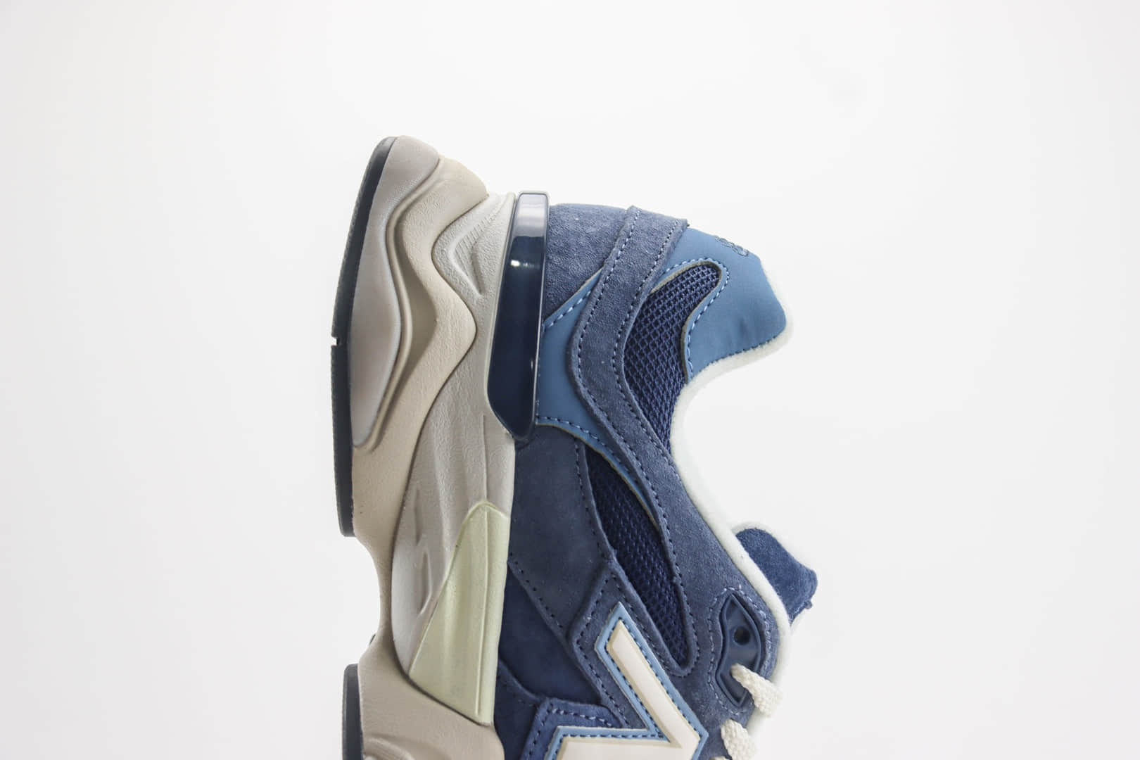 新百伦New Balance 9060纯原版本NB9060深蓝色复古慢跑鞋 莆田新百伦货源 货号:U9060EEF