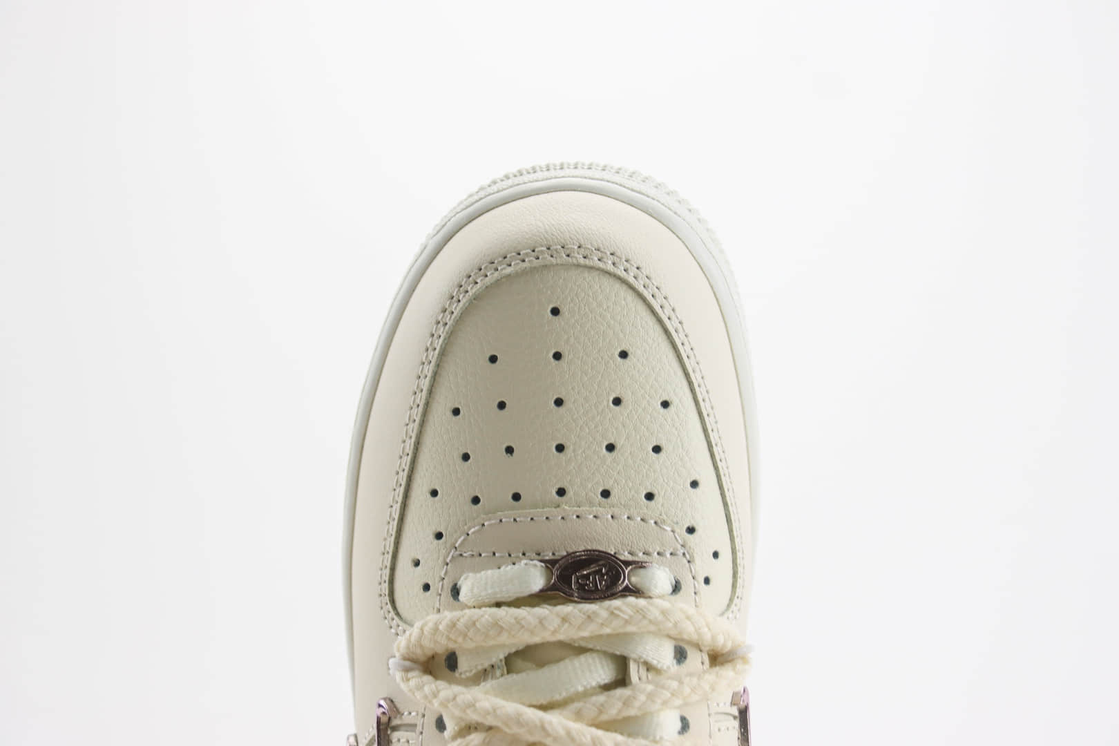 耐克Nike Air Force 1 Mid纯原版本空军一号中帮AF1米黄粉四小勾绑带板鞋 莆田耐克货源 货号：FC8110-181