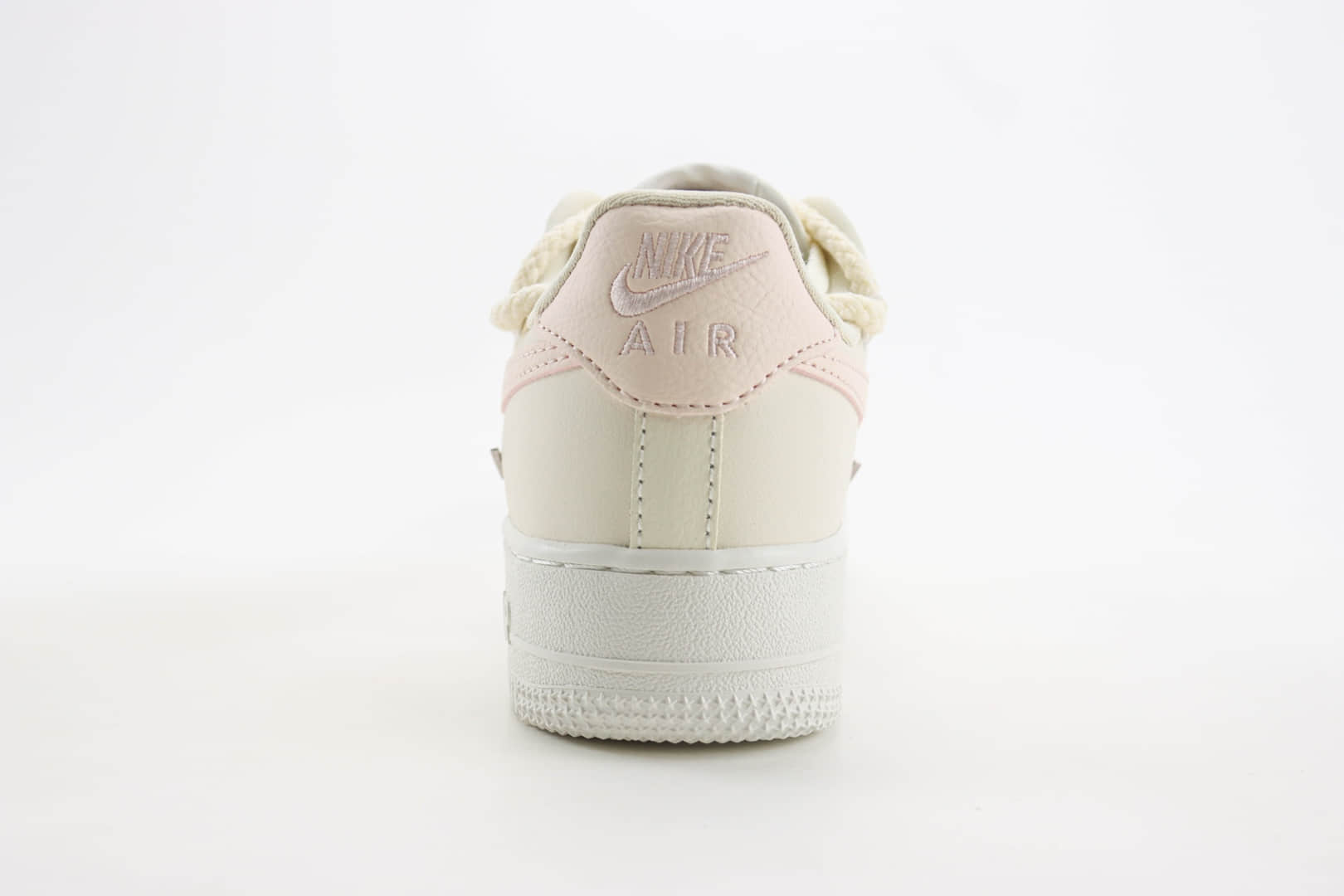 耐克Nike Air Force 1 Mid纯原版本空军一号中帮AF1米黄粉四小勾绑带板鞋 莆田耐克货源 货号：FC8110-181
