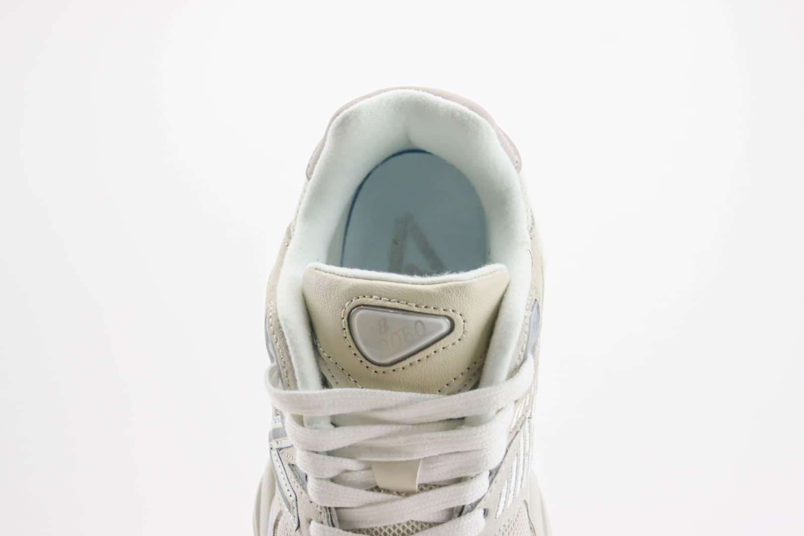 新百伦New Balance 9060纯原版本NB9060灰色复古慢跑鞋 莆田新百伦货源 货号:U9060WHT