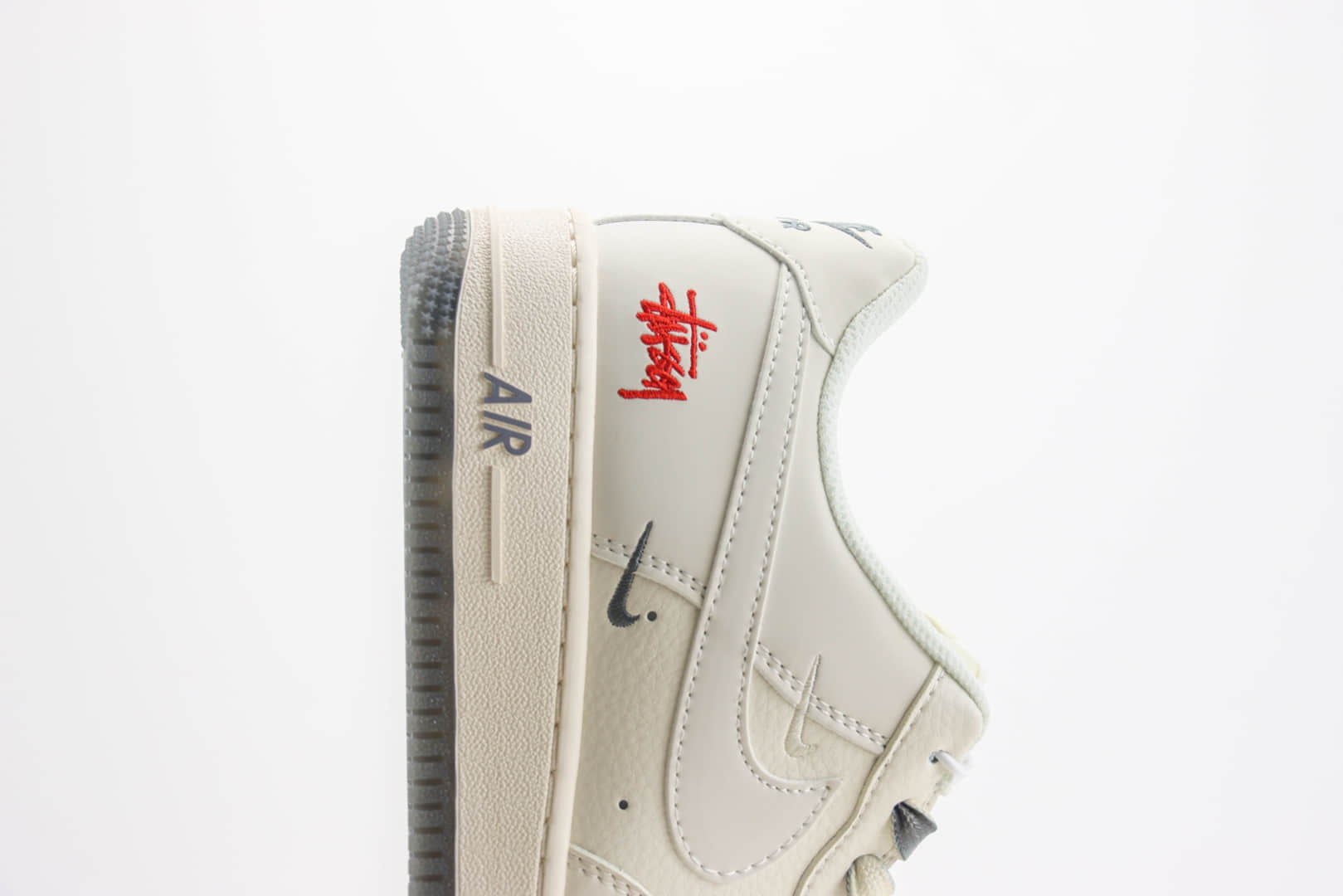 耐克Stussy x Nike Air Force 1纯原版本斯图西联名空军一号AF1白灰红板鞋 莆田天花板AF1 货号:XZ6188-015