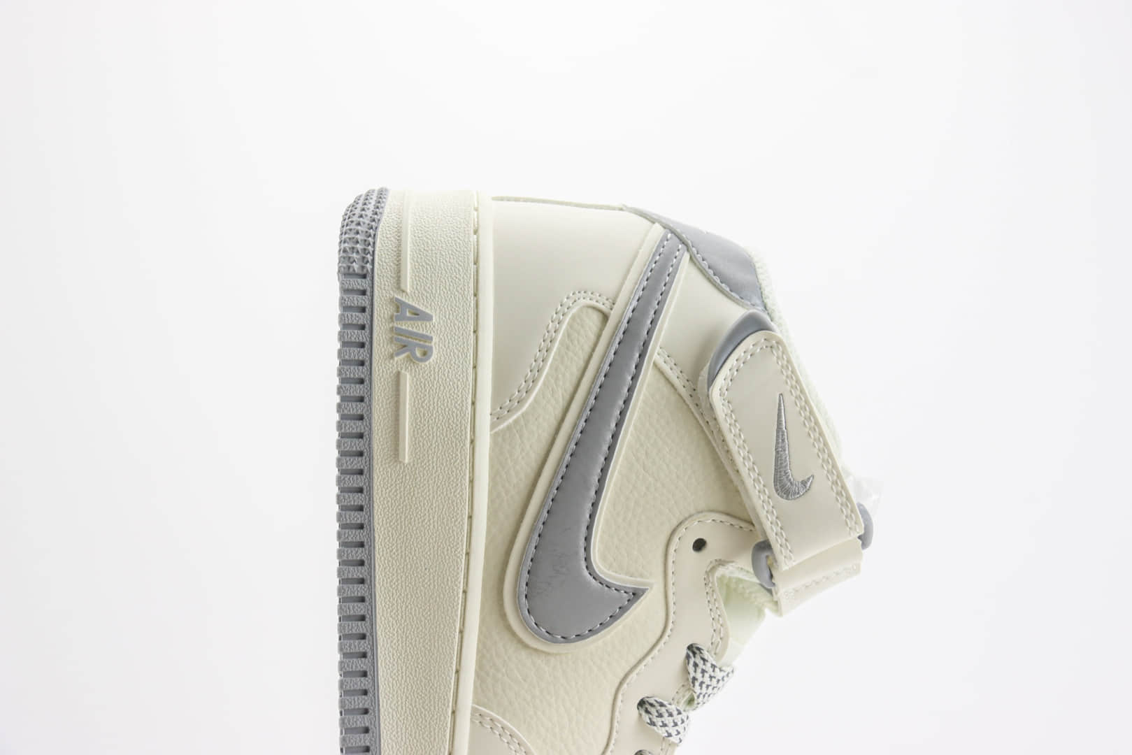 耐克Nike Air Force 1 Mid纯原版本中帮空军一号AF1米灰色板鞋 莆田耐克代理 货号:SH0235-522