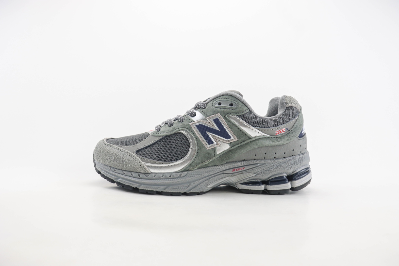 新百伦New Balance 2002R纯原版本灰绿色NB2002R复古跑鞋 莆田新百伦货源 货号:M2002RHG