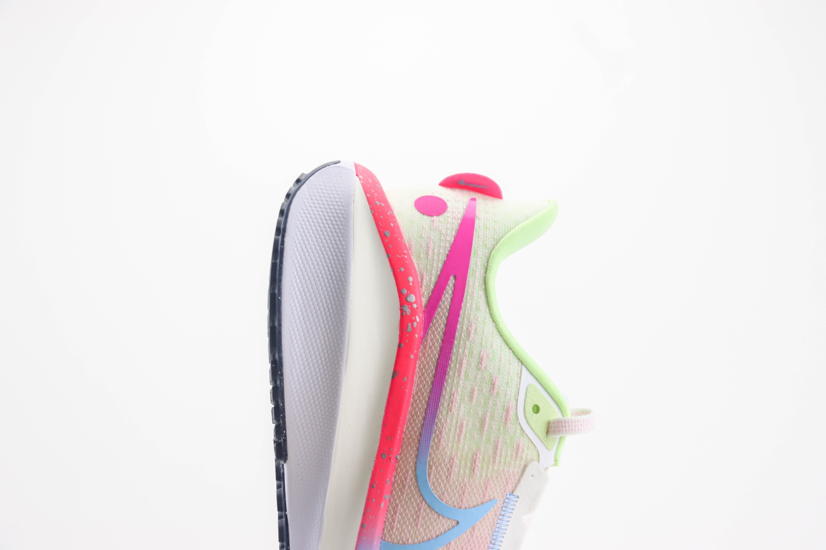 耐克Nike Air Zoom Vomero V17纯原版本白粉蓝绿马拉松网面轻跑鞋 莆田耐克工厂 货号:FZ3974-686