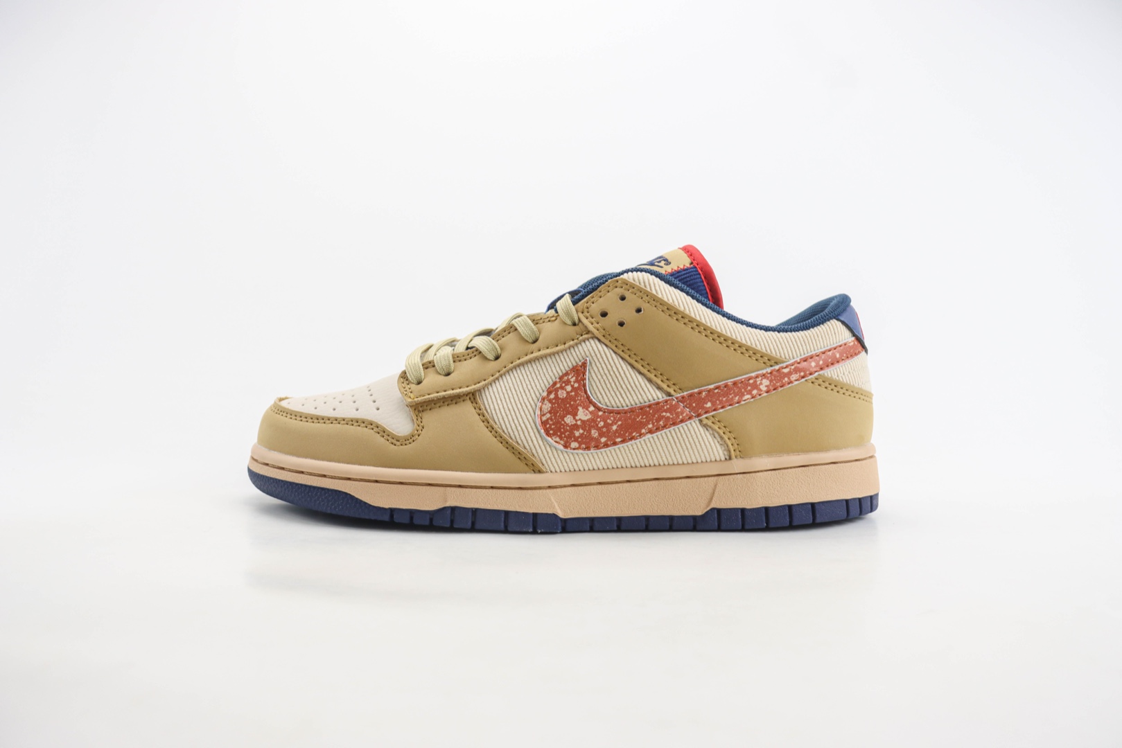耐克Nike SB Dunk Low纯原版本低帮SB Dunk米白卡其泼墨印花勾板鞋 莆田天花板Dunk 货号：HQ3640-790