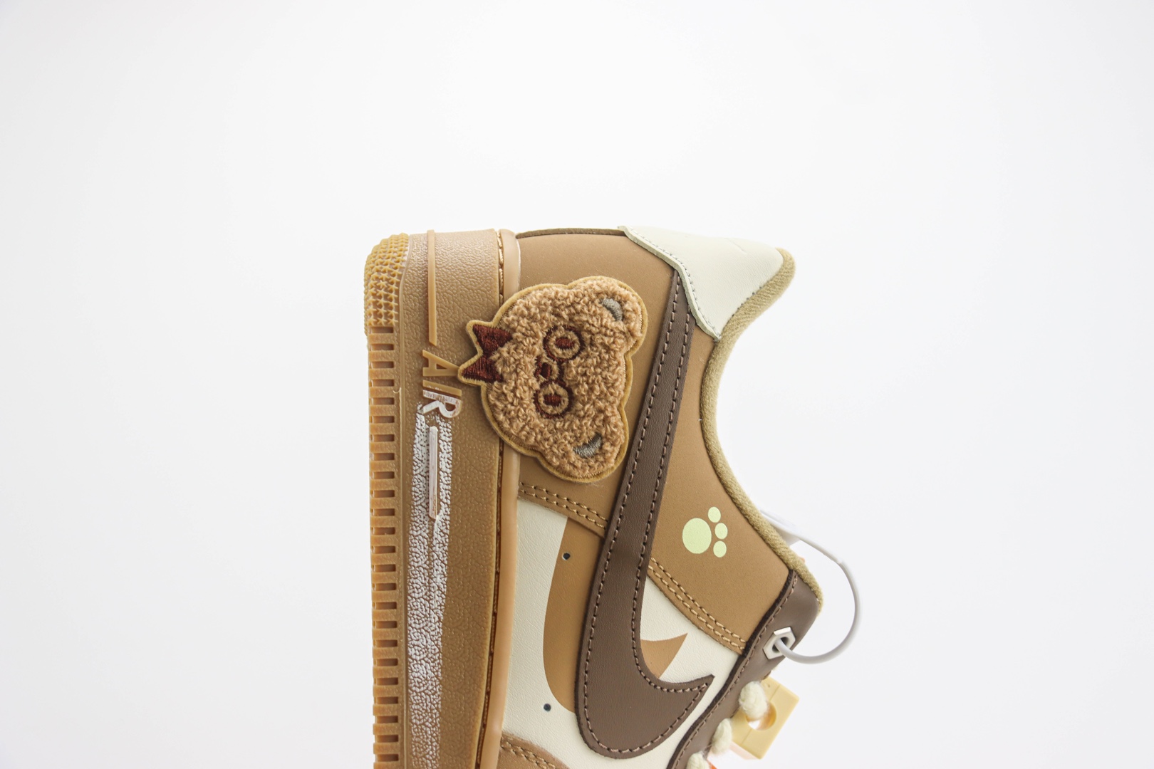 耐克Nike Air Force 1 Low纯原版本空军一号AF1定制配色“小狗脚印”棕熊小麦板鞋 莆田耐克代理 货号:CJ9179-999