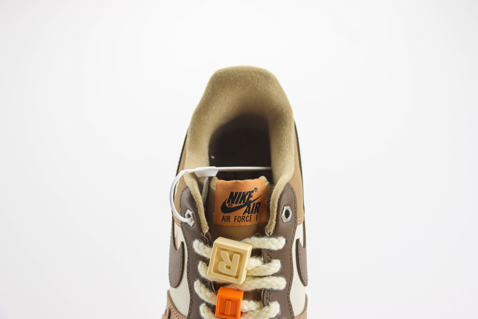 耐克Nike Air Force 1 Low纯原版本空军一号AF1定制配色“小狗脚印”棕熊小麦板鞋 莆田耐克代理 货号:CJ9179-999