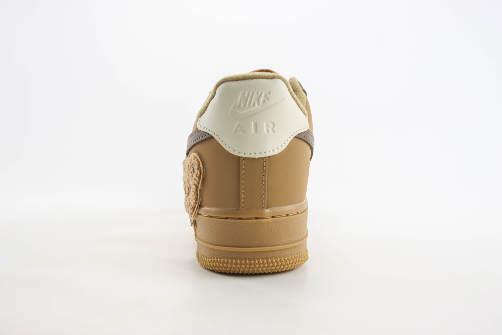 耐克Nike Air Force 1 Low纯原版本空军一号AF1定制配色“小狗脚印”棕熊小麦板鞋 莆田耐克代理 货号:CJ9179-999