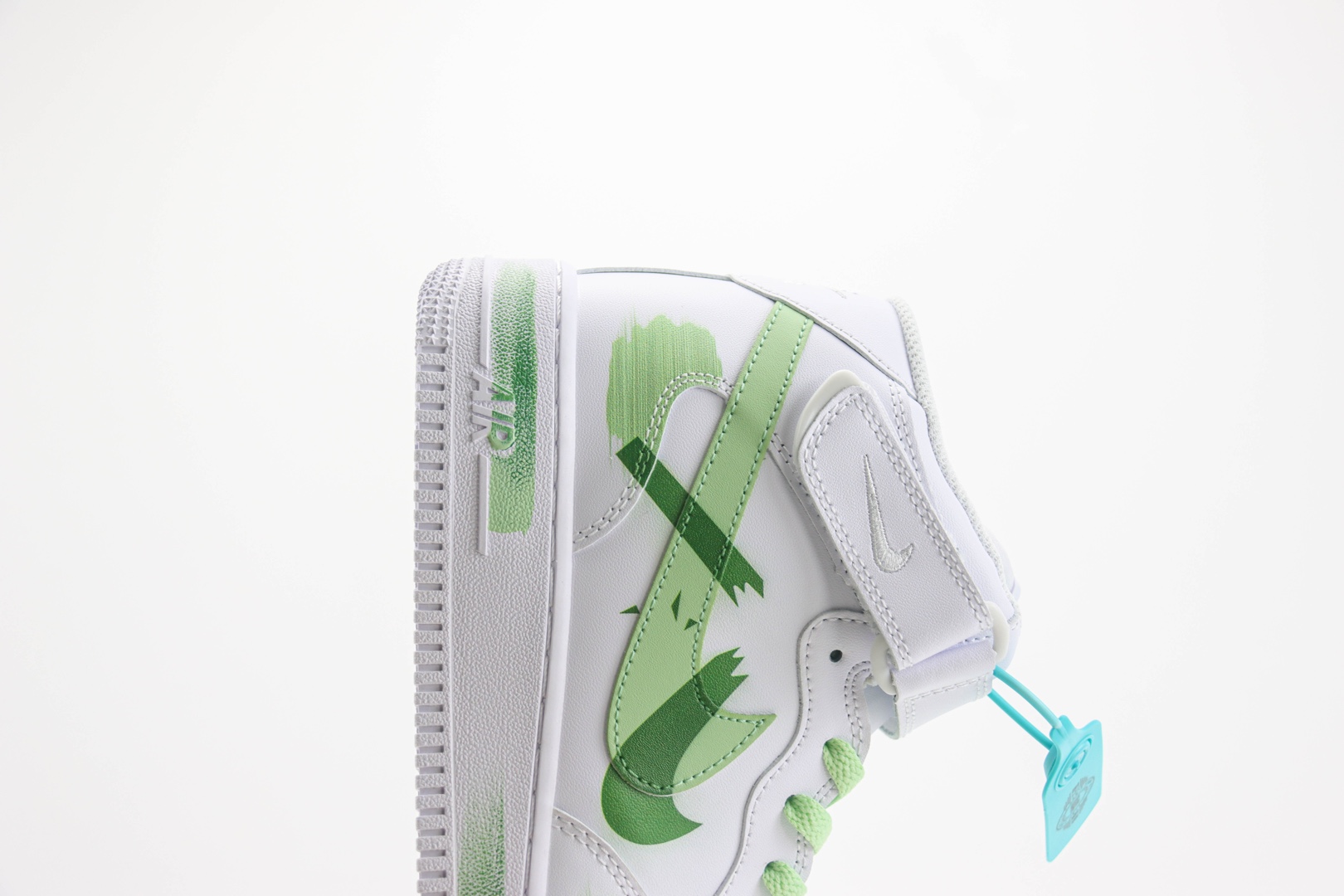 耐克Nike Air Force 1 Mid纯原版本空军一号中帮AF1白绿涂鸦断勾板鞋 莆田耐克货源 货号:CW2289-111