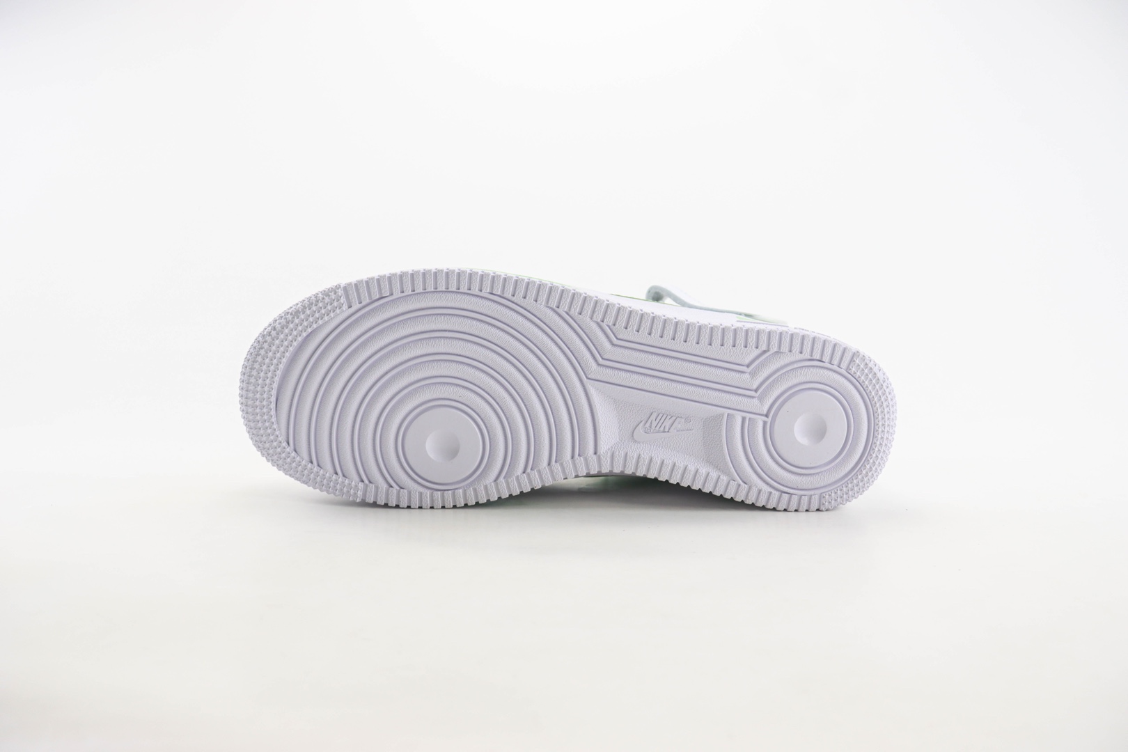 耐克Nike Air Force 1 Mid纯原版本空军一号中帮AF1白绿涂鸦断勾板鞋 莆田耐克货源 货号:CW2289-111