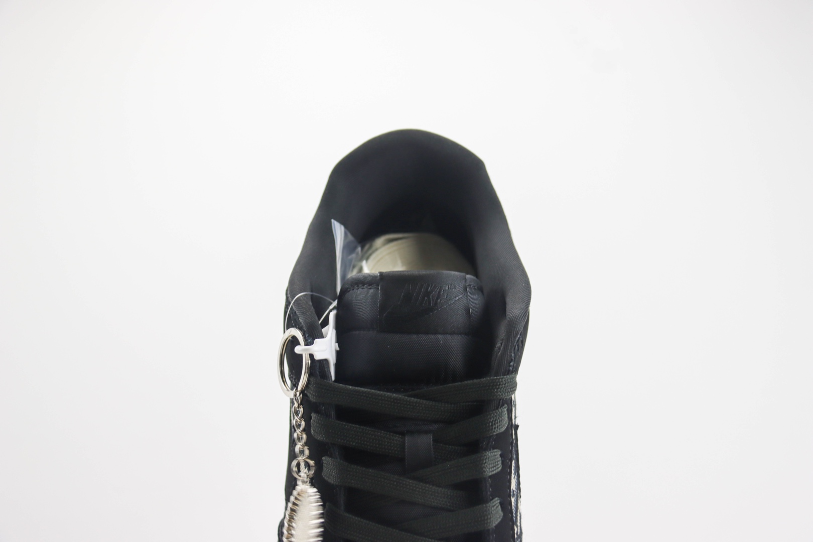 耐克Dior x Nike SB Dunk Low纯原版本低帮SB Dunk黑麂皮迪奥联名板鞋 莆田天花板Dunk 货号：KK1333-017