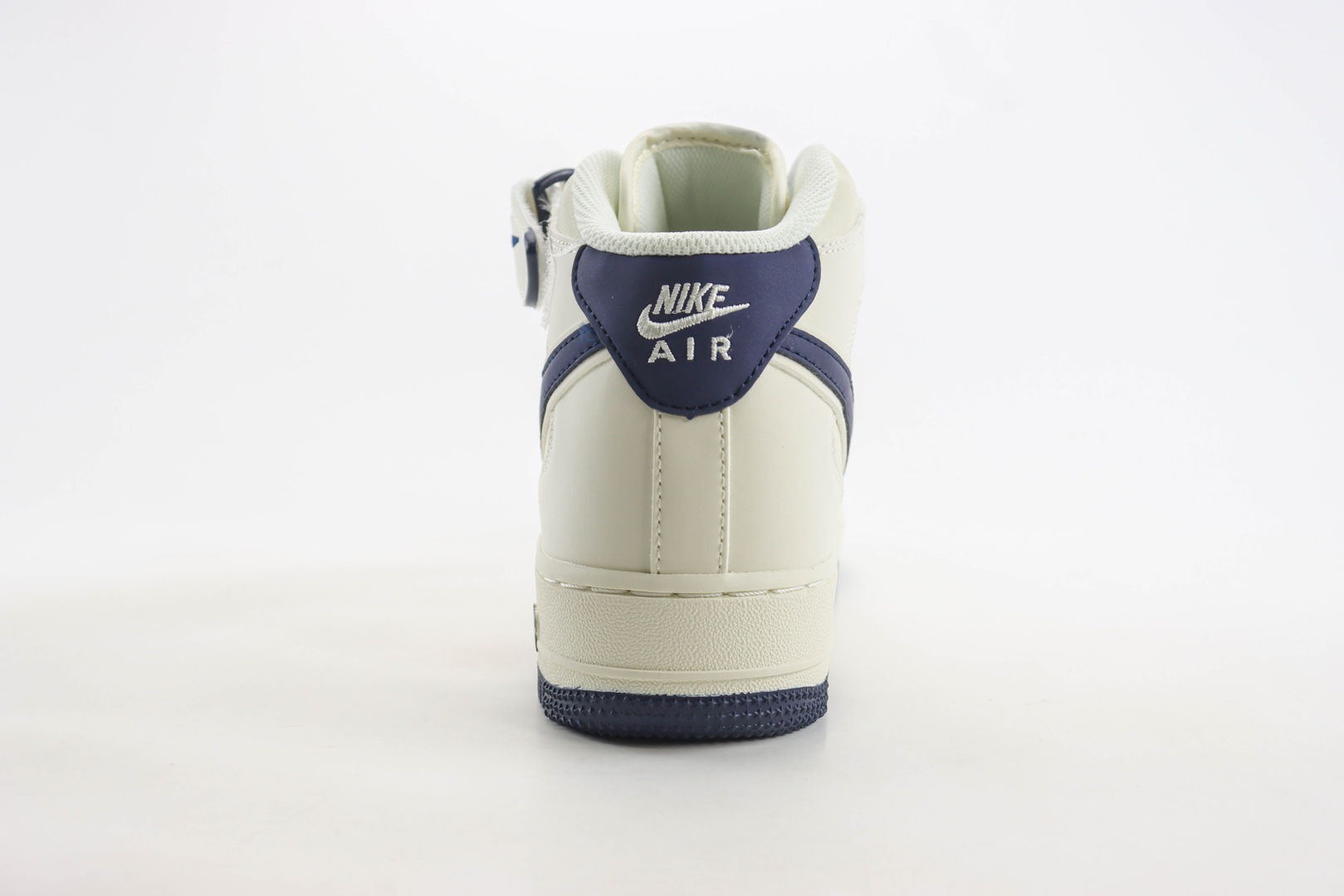 耐克Nike Air Force 1 Mid纯原版本空军一号AF1米深蓝中帮运动板鞋 莆田耐克代理 货号:SH0235-566