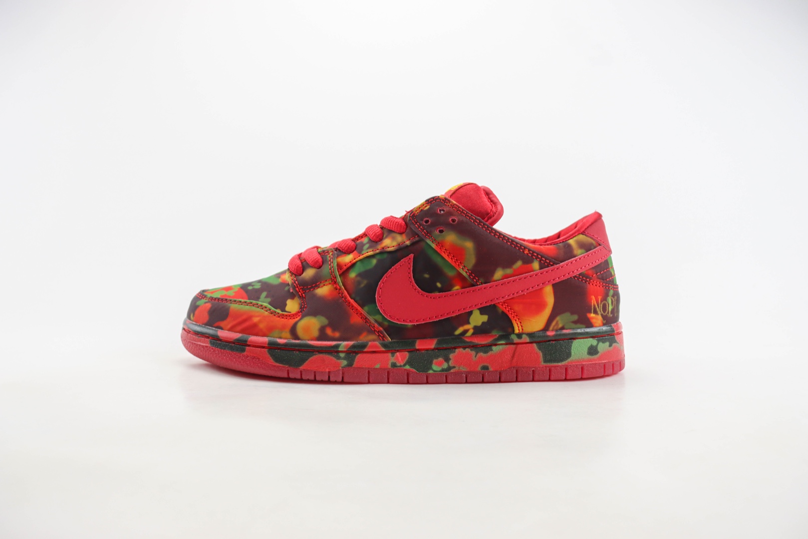 耐克The Wizard of Oz x Nike SB Dunk Low纯原版本低帮SB Dunk迷彩红花卉撕撕乐滑板板鞋 莆田天花板Dunk 货号:FZ1291-600