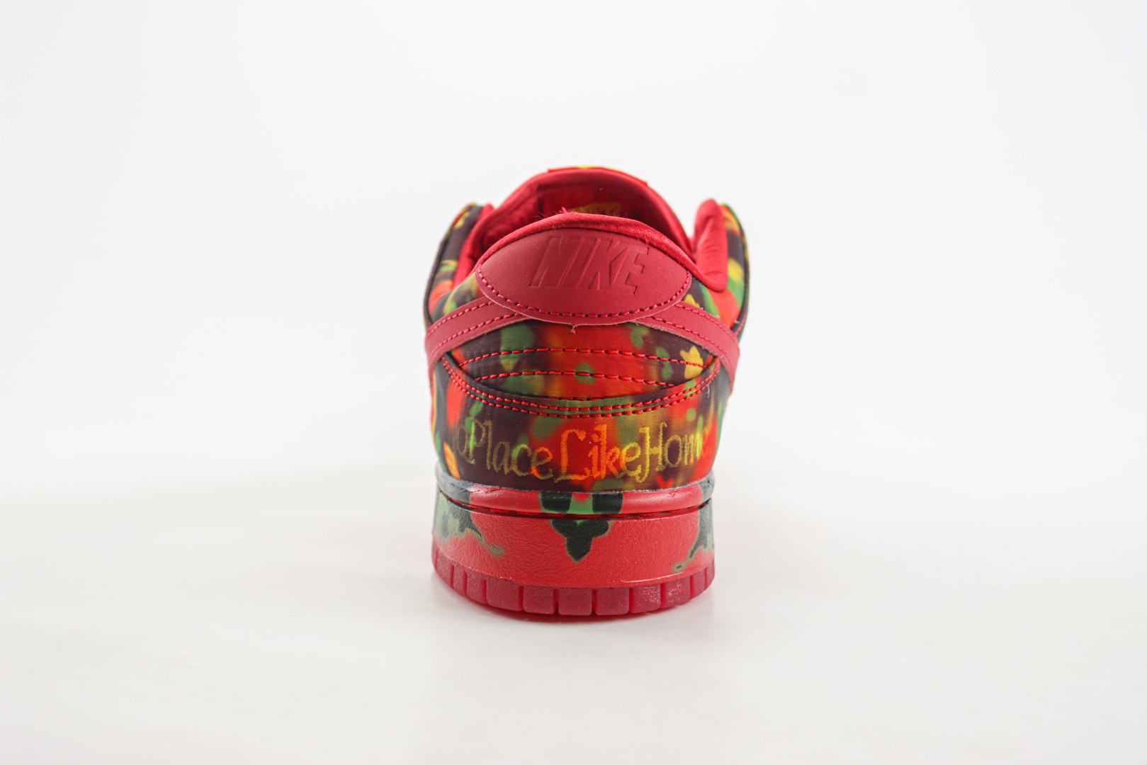耐克The Wizard of Oz x Nike SB Dunk Low纯原版本低帮SB Dunk迷彩红花卉撕撕乐滑板板鞋 莆田天花板Dunk 货号:FZ1291-600