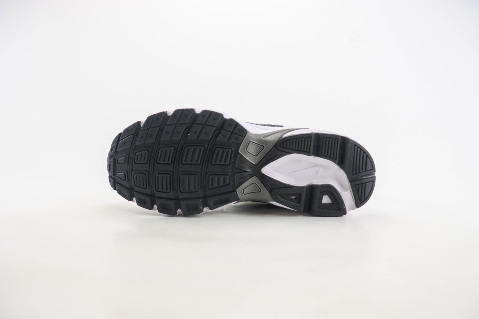 耐克Nike Initiator Running纯原版本白灰色复古老爹鞋 莆田耐克货源 货号：394055-101