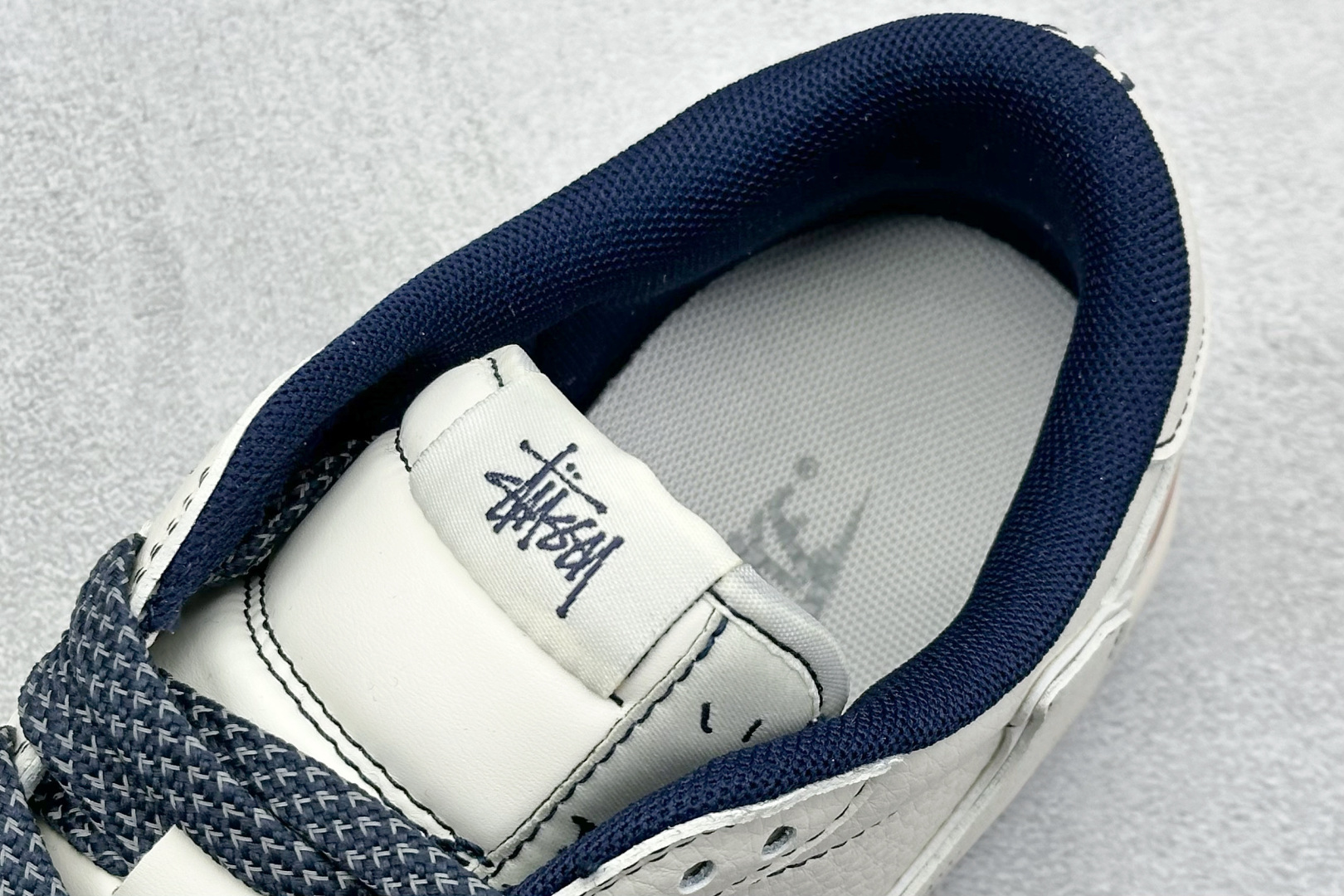 乔丹Stussy x Air Jordan 1 Low纯原版本斯图西联名AJ1灰线火焰低帮板鞋 莆田AJ代理 货号:ZH2598-230