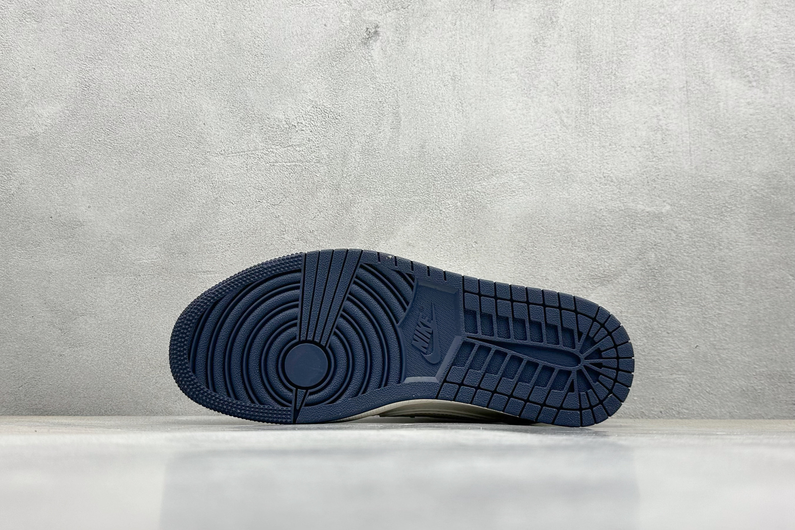 乔丹Stussy x Air Jordan 1 Low纯原版本斯图西联名AJ1灰线火焰低帮板鞋 莆田AJ代理 货号:ZH2598-230