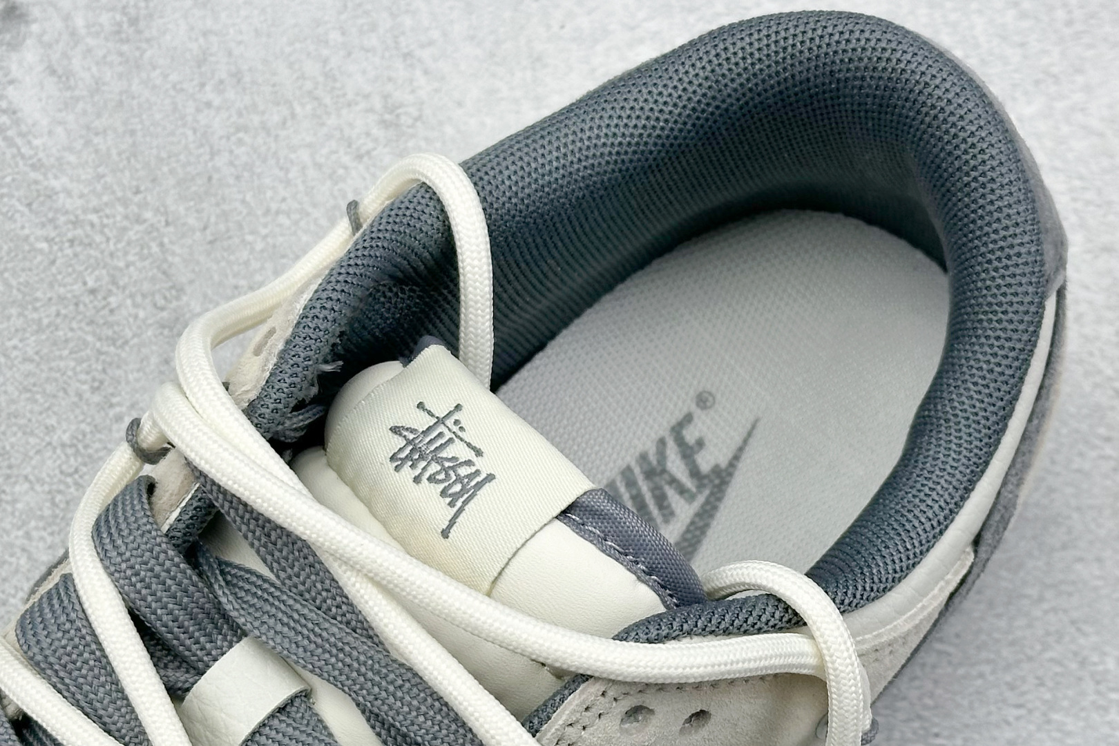 耐克Stussy x Nike SB Dunk Low纯原版本斯图西联名SB Dunk绑带猪八灰勾低帮板鞋 莆田耐克货源 货号：DM6868-093