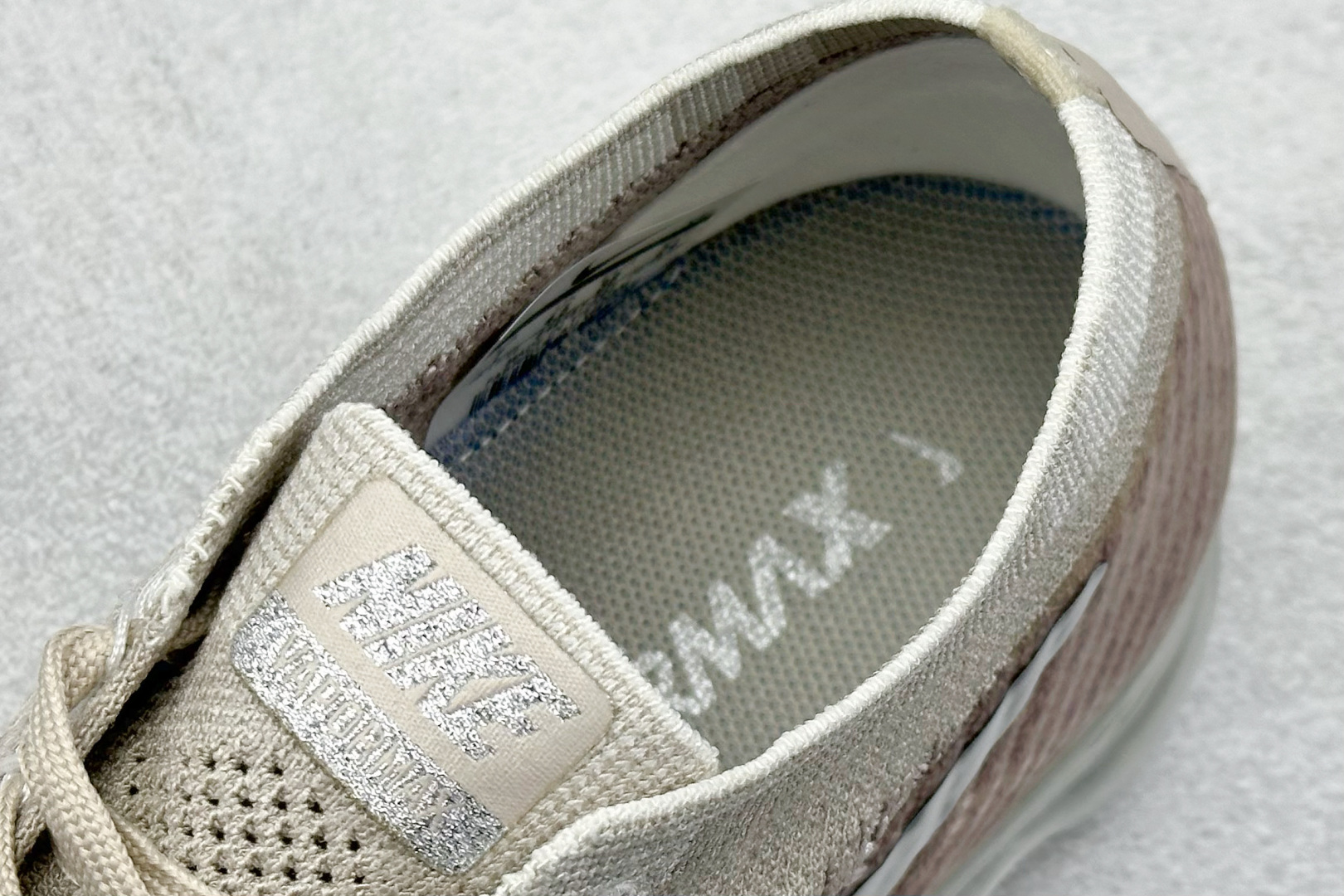 耐克Nike Air Vapormax Flyknit纯原版本樱花粉渐变全掌气垫跑鞋 莆田耐克工厂 货号:849557-202