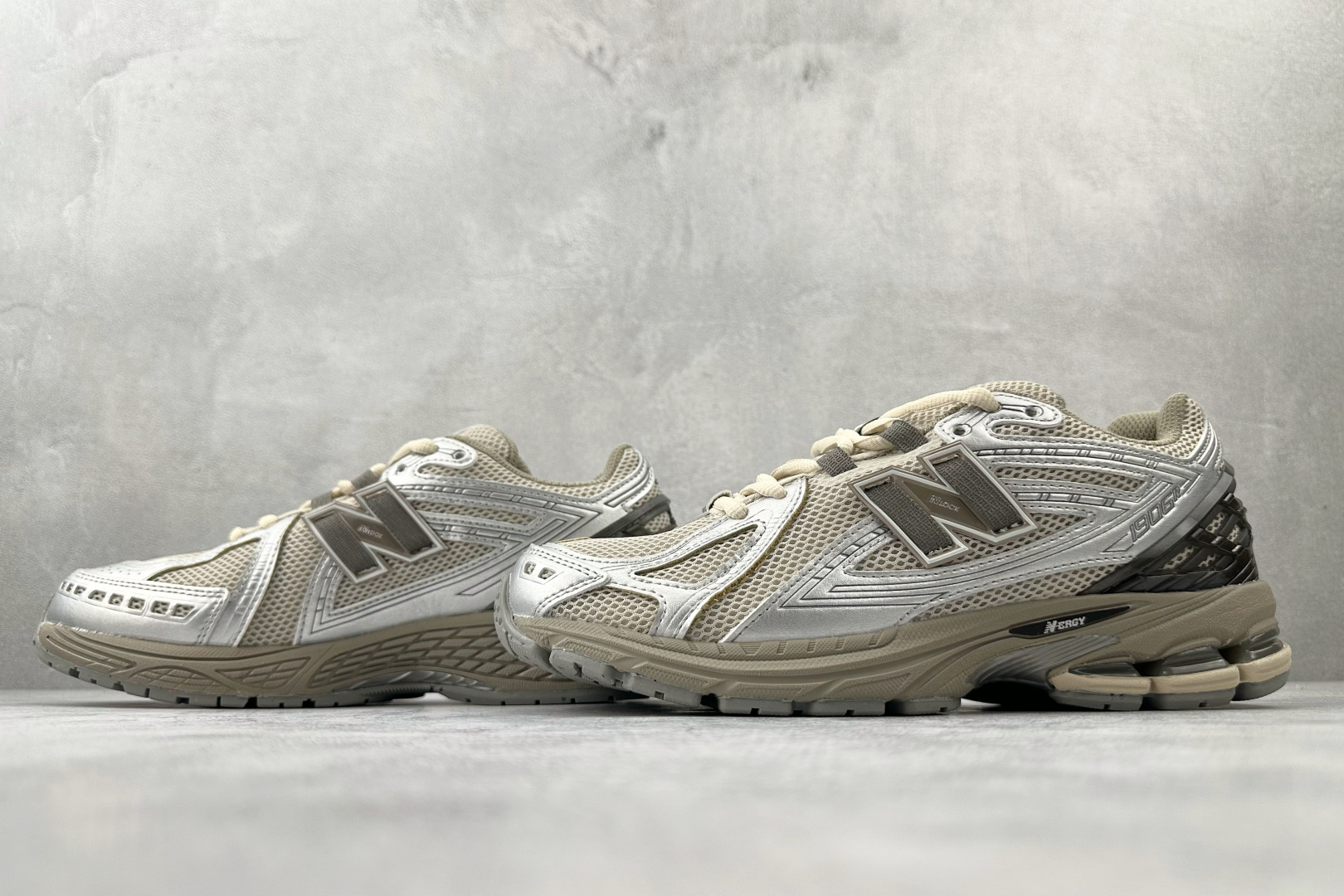 新百伦New Balance 1906纯原版本NB1906棕褐色复古跑鞋 莆田新百伦货源 货号：U1906RCP